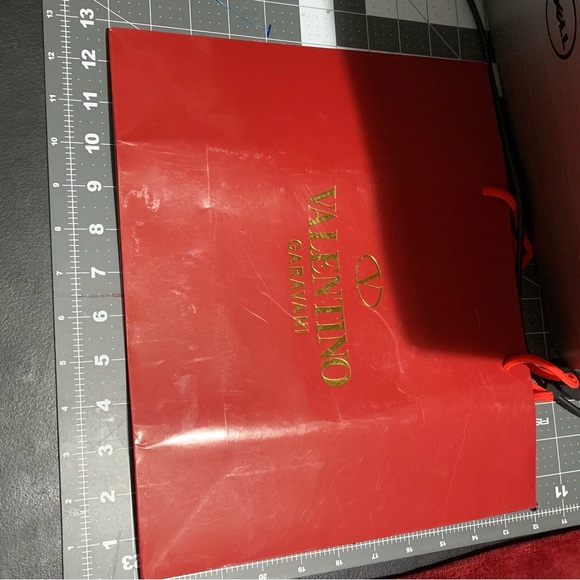 Valentino gift bag - Picture 2 of 3